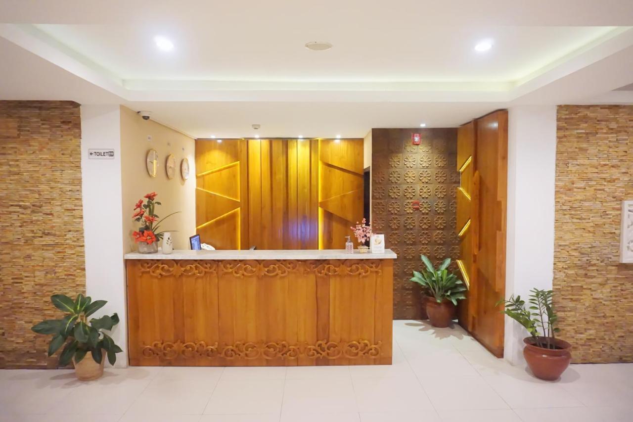 Kautaman Hotel Mataram Buitenkant foto