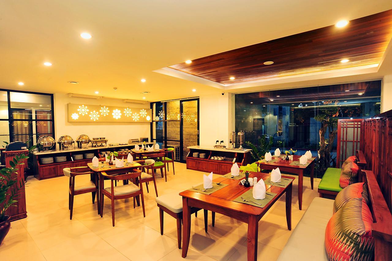 Kautaman Hotel Mataram Buitenkant foto