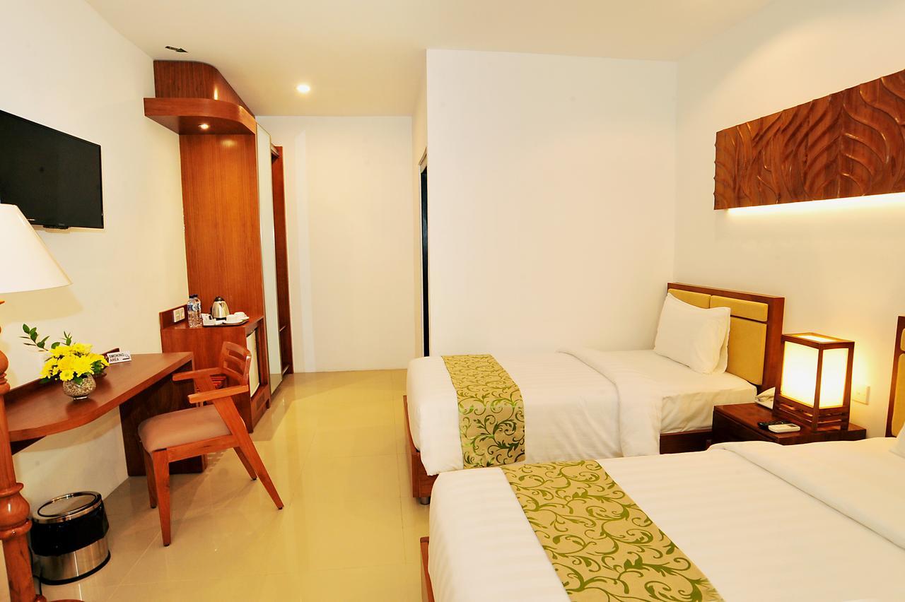 Kautaman Hotel Mataram Buitenkant foto